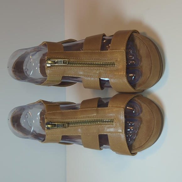 Aerosoles Tan Wedge Zipper Sandals Size 8 - Picture 2 of 11